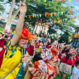 Chú hề bong bóng