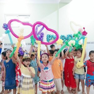 chú hề bong bóng