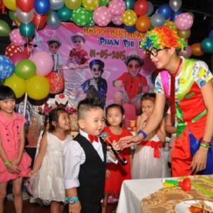 chú hề hoạt náo ngày sinh nhật