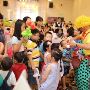 chú hề đa năng quận 12