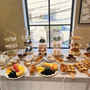 trang trí tiệc ngọt cho sự kiện